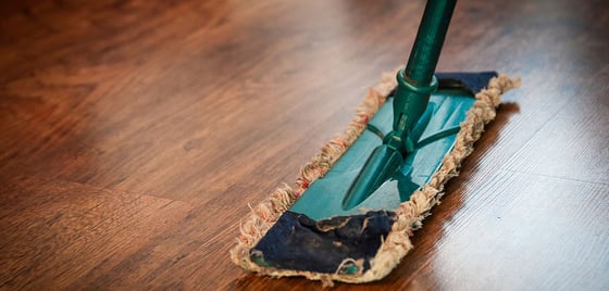 Stay on Track With This Spring Cleaning Checklist