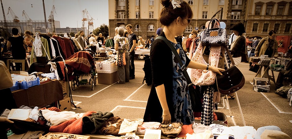 yard sale pros and cons