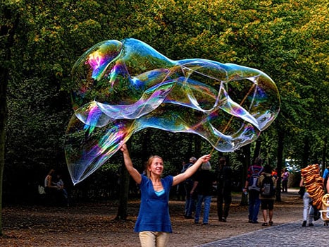 blow-giant-bubbles
