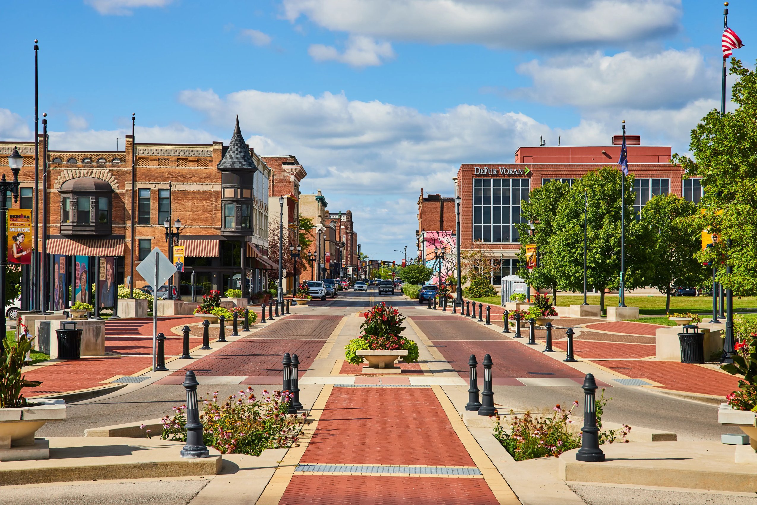 Muncie Header BG