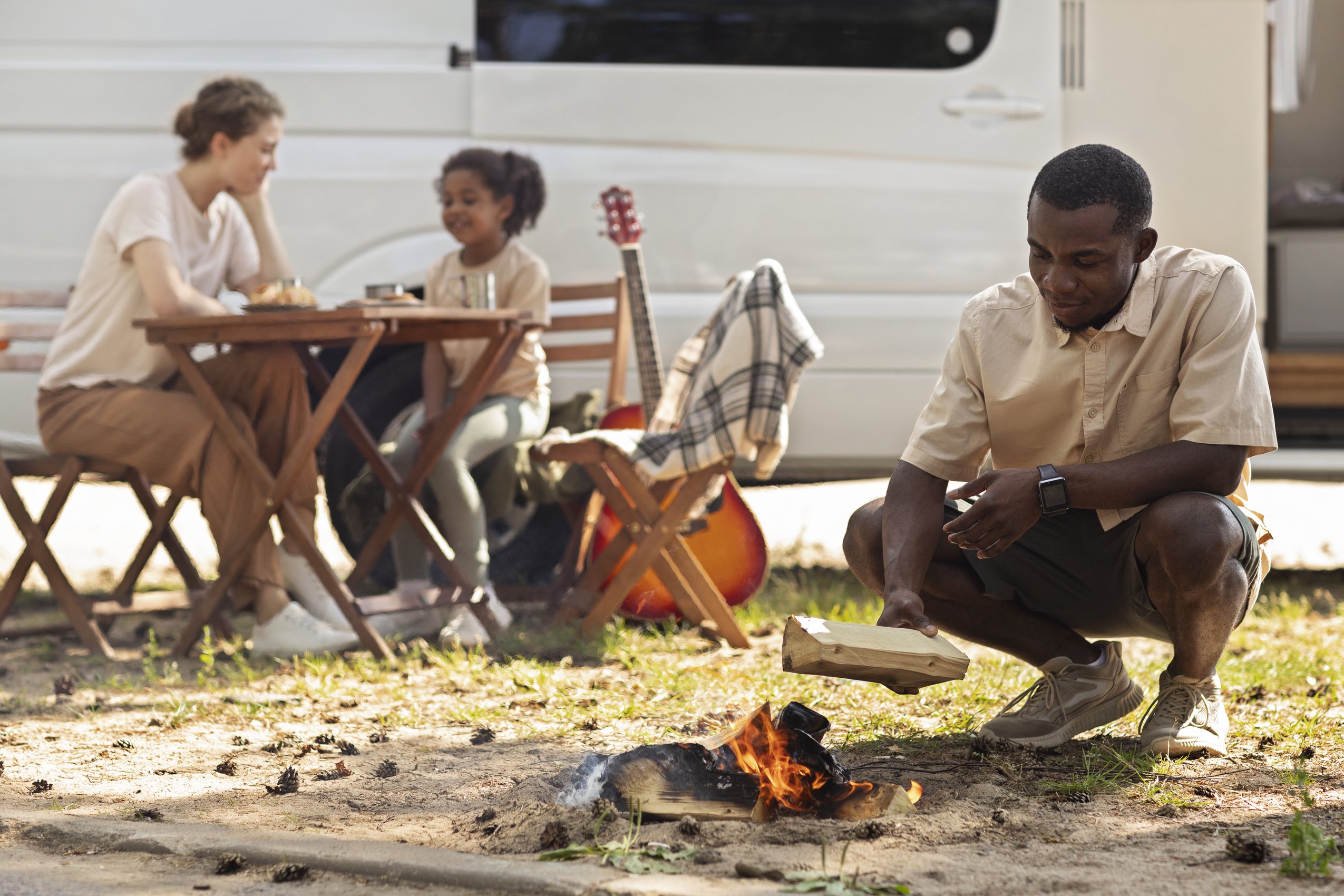 nomad-family-traveling-living-van (7)